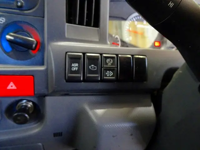 いすゞ エルフ TPG-NJR85AD(2WD)の写真12