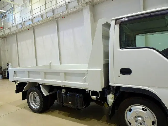 いすゞ エルフ TPG-NJR85AD(2WD)の写真20