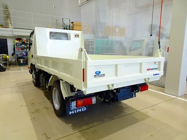 お問合せ管理No.B721 R8 デュトロ 2t 4WD(切替式) FJL 強化ダンプ|日野 デュトロ 2WG-XZU676P(4WD)の写真4