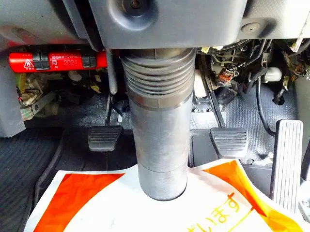 いすゞ エルフ SKG-NKR85AN(2WD)の写真15