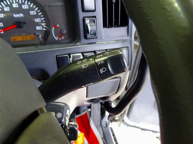 いすゞ エルフ SKG-NKR85AN(2WD)の写真18