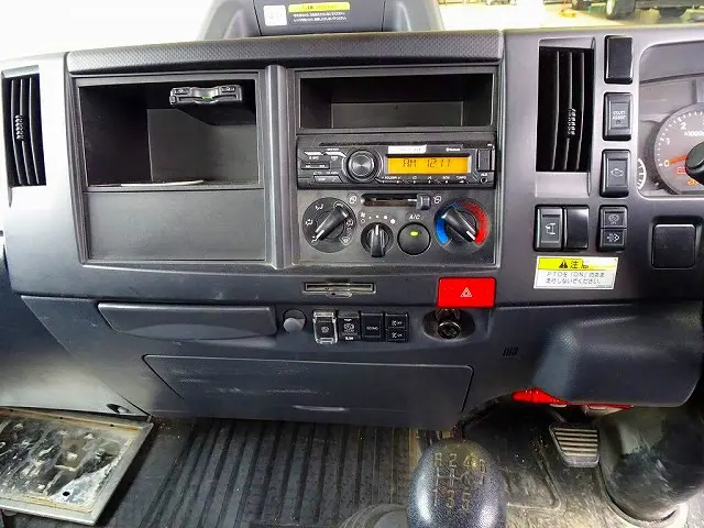 いすゞ エルフ 2RG-NPR88YN(2WD)の写真18