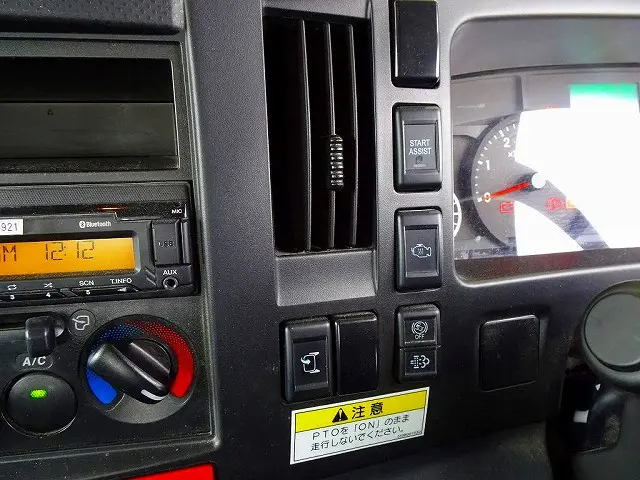 いすゞ エルフ 2RG-NPR88YN(2WD)の写真19