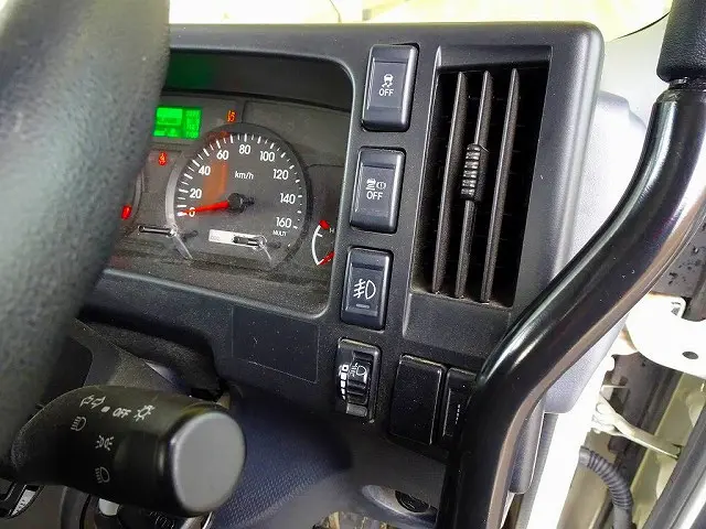 いすゞ エルフ 2RG-NPR88YN(2WD)の写真26