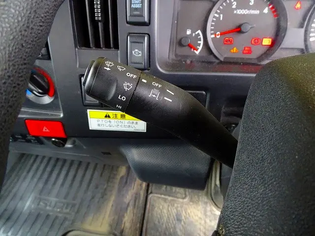 いすゞ エルフ 2RG-NPR88YN(2WD)の写真27