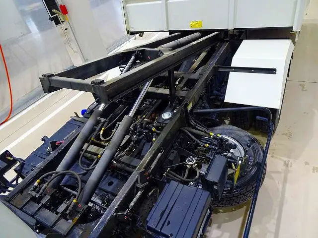 いすゞ エルフ 2RG-NPR88YN(2WD)の写真32