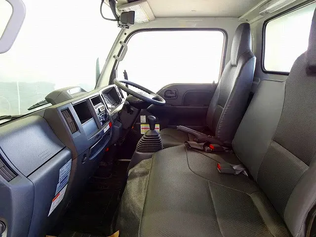 いすゞ エルフ 2PG-NKS88AN(4WD)の写真8