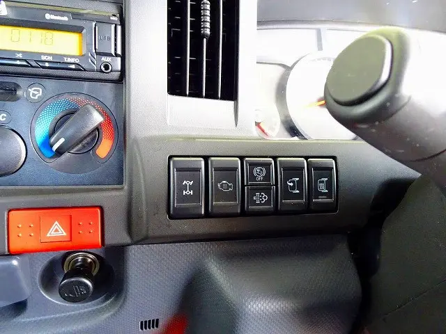 いすゞ エルフ 2PG-NKS88AN(4WD)の写真12