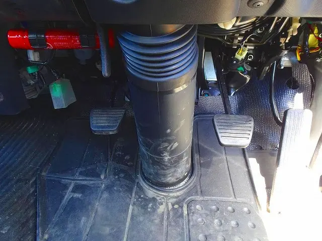 いすゞ エルフ 2PG-NKS88AN(4WD)の写真15