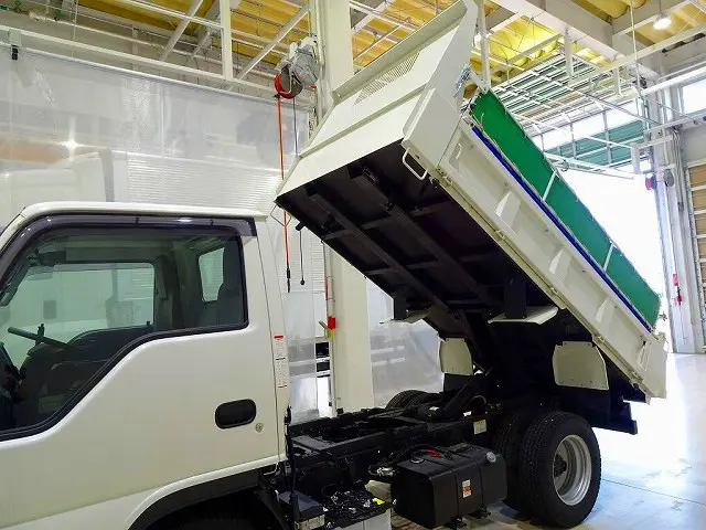 いすゞ エルフ 2PG-NKS88AN(4WD)の写真28