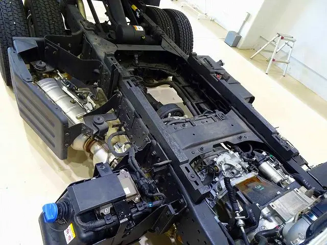 いすゞ エルフ 2PG-NKS88AN(4WD)の写真30