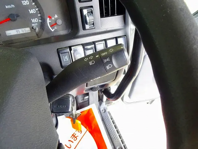 いすゞ エルフ 2RG-NKR88AD(2WD)の写真19