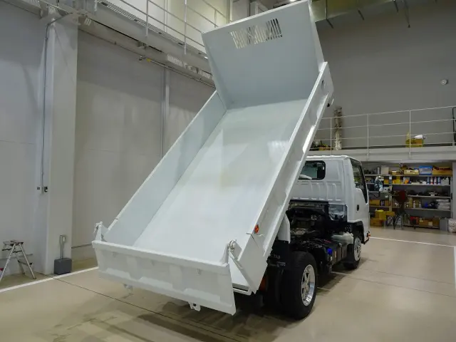いすゞ エルフ 2RG-NKR88AD(2WD)の写真26