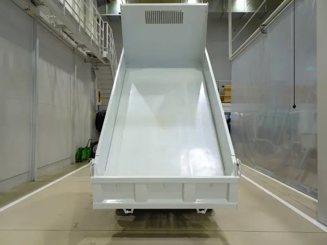 いすゞ エルフ 2RG-NKR88AD(2WD)の写真28