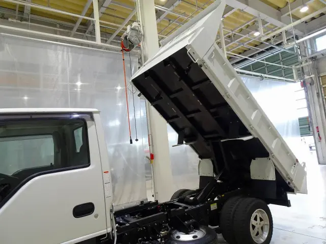 いすゞ エルフ 2RG-NKR88AD(2WD)の写真30