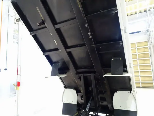 いすゞ エルフ 2RG-NKR88AD(2WD)の写真33