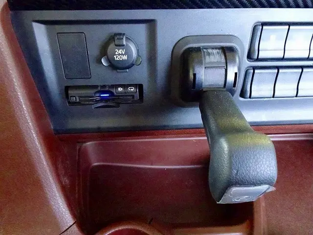 日野 プロフィア 2DG-FS1AGA(6x4)の写真13