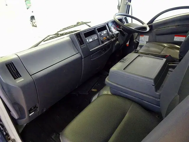 いすゞ フォワード TKG-FRR90S2(2WD)の写真7