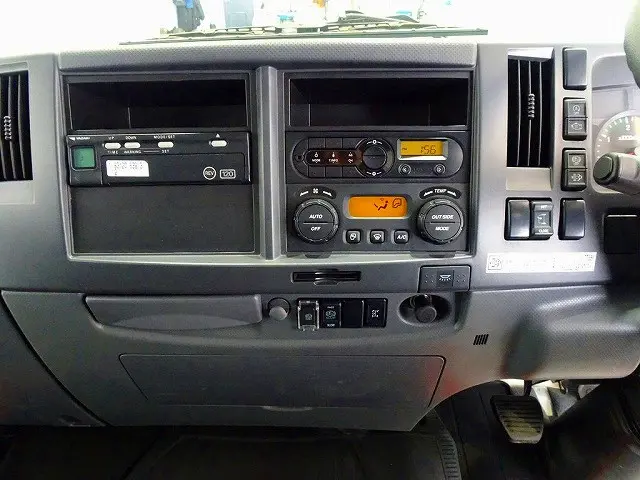 オートAC PS PW SRS ABS キーレス 左電格ミラー ラジオ タコグラフ ターボ 排気ブレーキ 坂道発進補助装置 アイドリングストップ フォグランプ 室内蛍光灯|いすゞ フォワード TKG-FRR90S2(2WD)の写真11