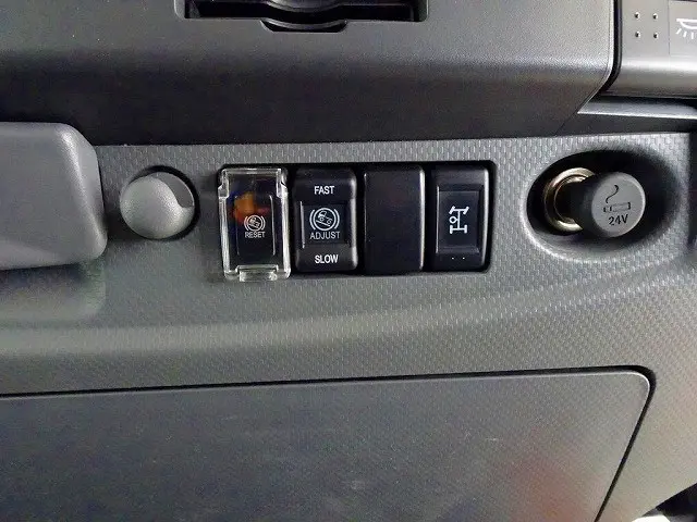 いすゞ フォワード TKG-FRR90S2(2WD)の写真15