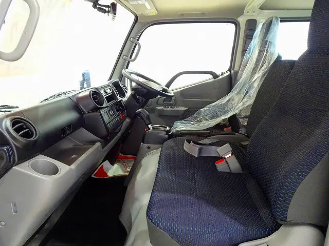 車線逸脱警報装置 衝突被害軽減ブレーキ フォグランプ トラクションコントロール ヘッドライトウォッシャー クリアランスソナー リアヒーター|トヨタ ダイナ 2DG-GDY281(4WD)の写真8