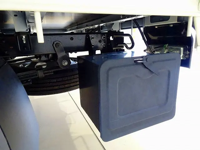 左シャシリア工具箱|トヨタ ダイナ 2DG-GDY281(4WD)の写真38