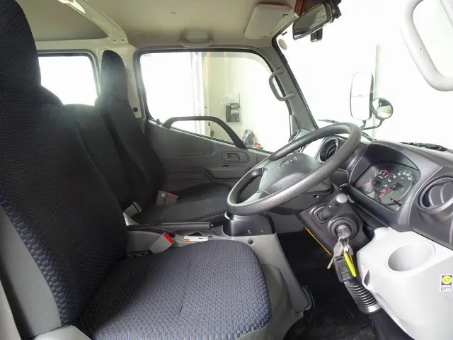 トヨタ ダイナ 2DG-GDY281(4WD)の写真6