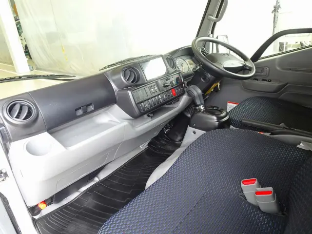 トヨタ ダイナ 2DG-GDY281(4WD)の写真7