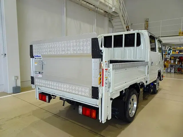 お問合せ管理No.C187　R5 エルフ 1.8t 4WD(切替式) FFL 標準 Wキャブ/垂直PG付 総重量5t未満|いすゞ エルフ 2RG-NJS88A改(4WD)の写真3
