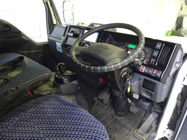 いすゞ エルフ 2RG-NJS88A改(4WD)の写真5