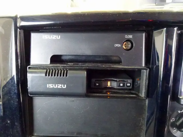 いすゞ エルフ 2RG-NJS88A改(4WD)の写真10