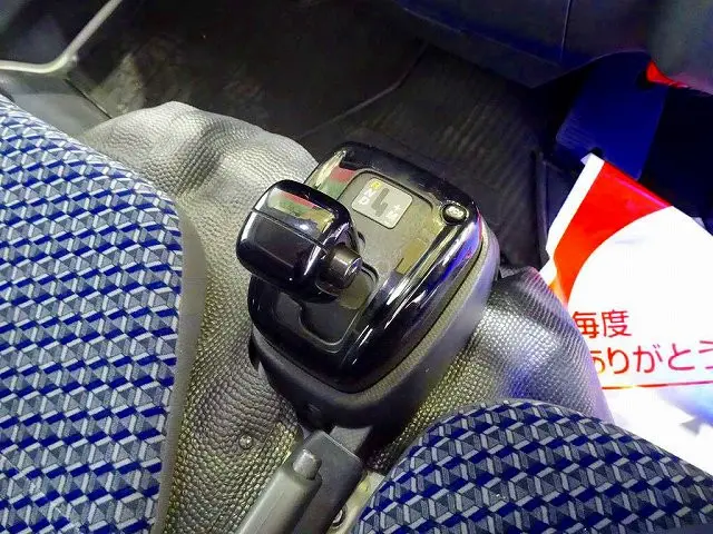 フロアAT　2ペダル|いすゞ エルフ 2RG-NJS88A改(4WD)の写真16
