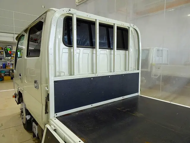 荷台内寸：203×162×38　三方開　左右アオリ上部アルミ縞鋼板プロテクター　垂直P/G 600kg付|いすゞ エルフ 2RG-NJS88A改(4WD)の写真28