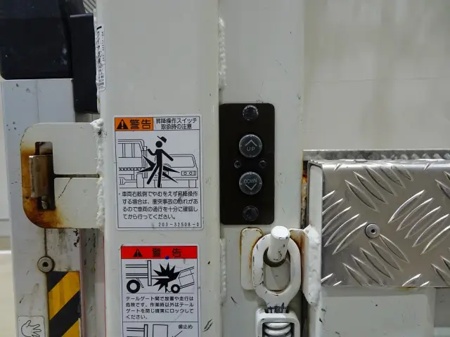 いすゞ エルフ 2RG-NJS88A改(4WD)の写真35