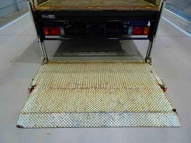 いすゞ エルフ TPG-NMS85AN(4WD)の写真35