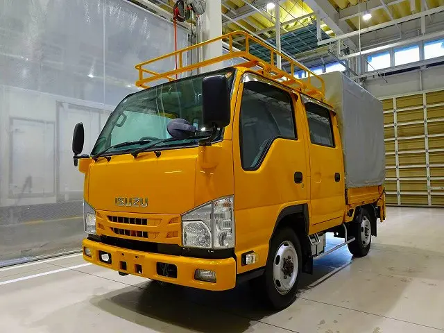 いすゞ エルフ TRG-NHS85A(4WD)の写真1