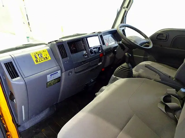 いすゞ エルフ TRG-NHS85A(4WD)の写真7