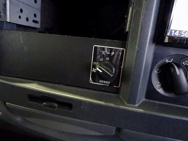 いすゞ エルフ TRG-NHS85A(4WD)の写真11