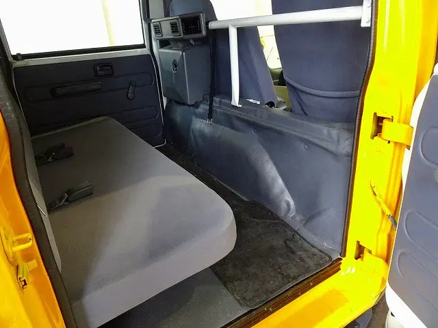 いすゞ エルフ TRG-NHS85A(4WD)の写真21