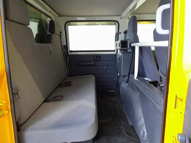 いすゞ エルフ TRG-NHS85A(4WD)の写真22