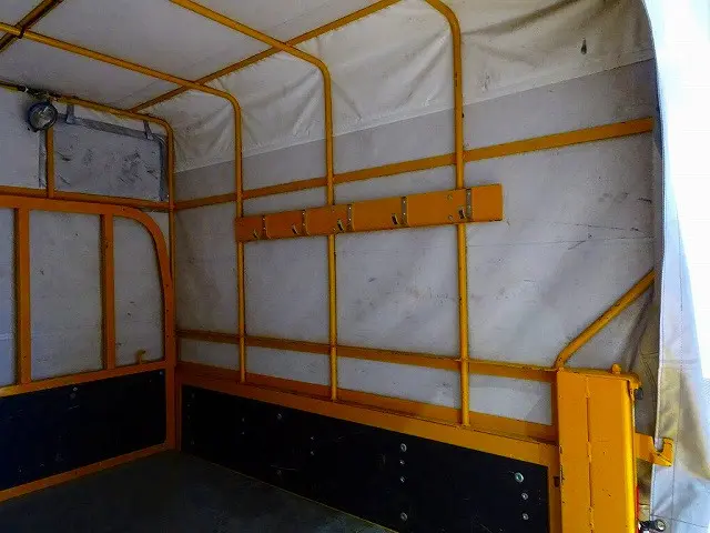 いすゞ エルフ TRG-NHS85A(4WD)の写真30