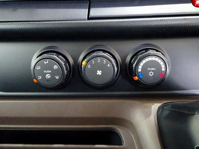 三菱 キャンター 2RG-FBA20(2WD)の写真11