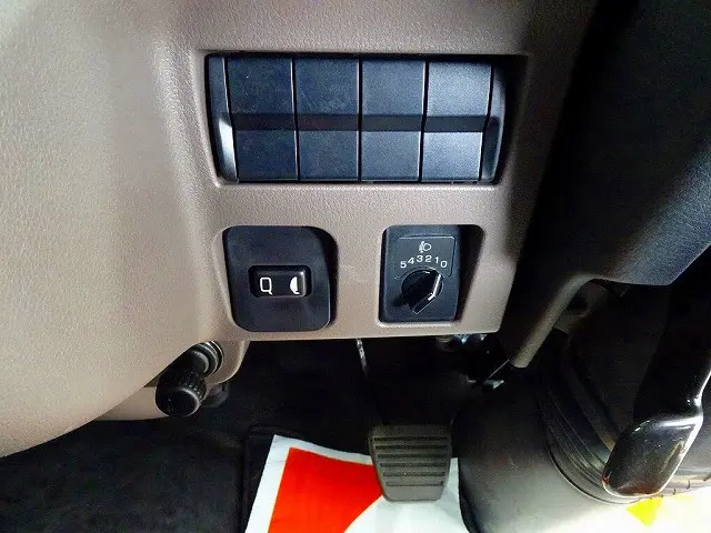 三菱 キャンター 2RG-FBA20(2WD)の写真12