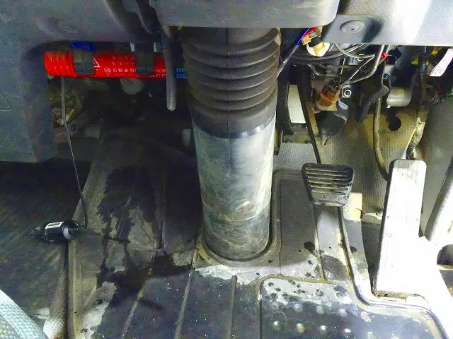 いすゞ エルフ TRG-NJS85A(4WD)の写真14