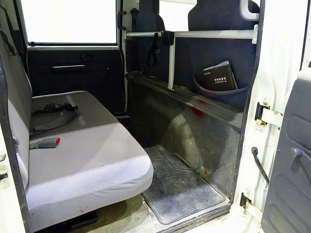 いすゞ エルフ TRG-NJS85A(4WD)の写真18