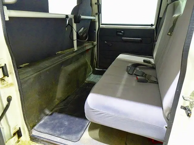 いすゞ エルフ TRG-NJS85A(4WD)の写真20