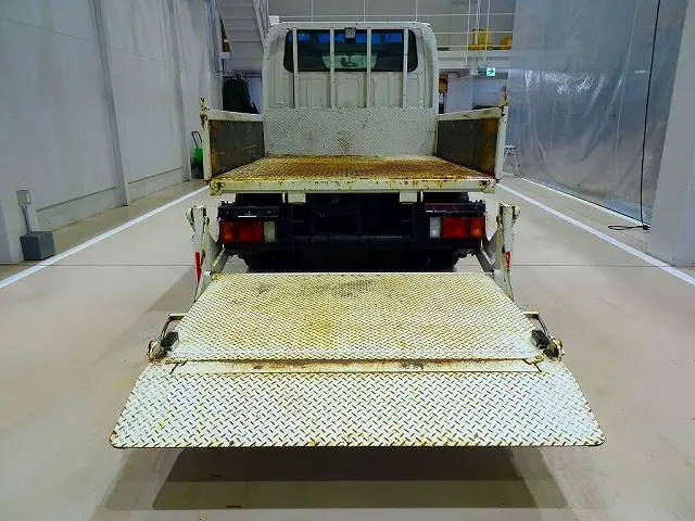 いすゞ エルフ TRG-NJS85A(4WD)の写真29