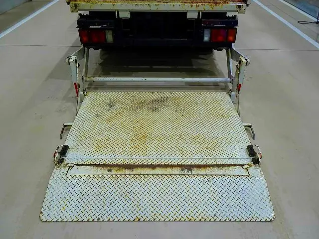 いすゞ エルフ TRG-NJS85A(4WD)の写真30