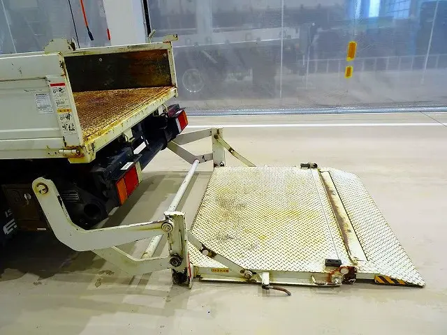 いすゞ エルフ TRG-NJS85A(4WD)の写真31