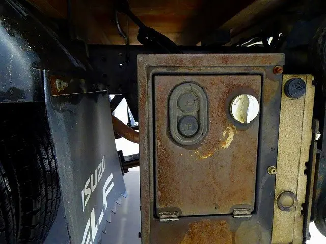 いすゞ エルフ TRG-NJS85A(4WD)の写真32